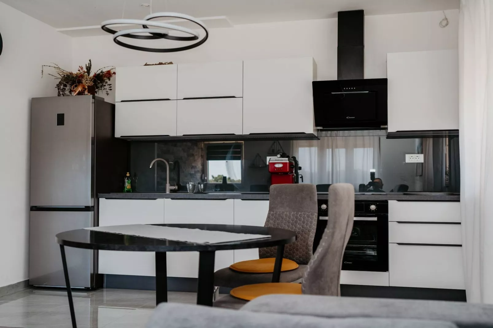 Modern Seget Vranjica Apartment with Terrace - Two Bedroom Apartment with Terrace-Cuisine