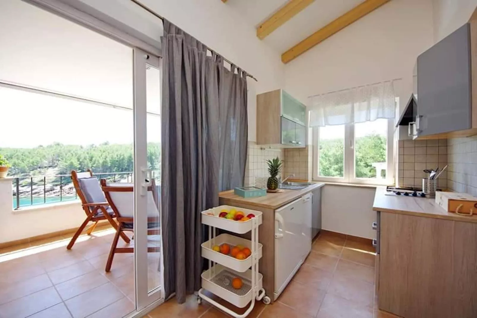 Blissful Bay Apartments Vrboska - Classic Two Bedroom Apartment with Terrace (owner Lavanda)-Kitchen
