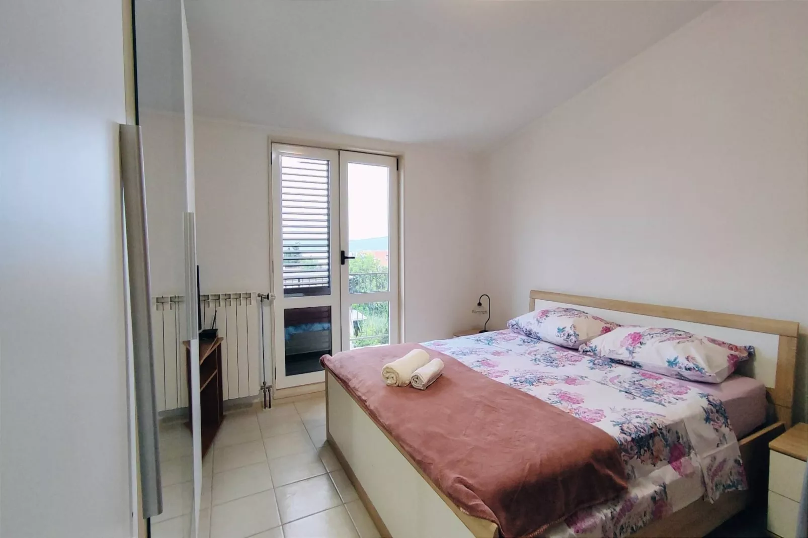 Kastel Stafilic Comfortable Apartments - Three Bedroom Apartment with Terrace-Chambre