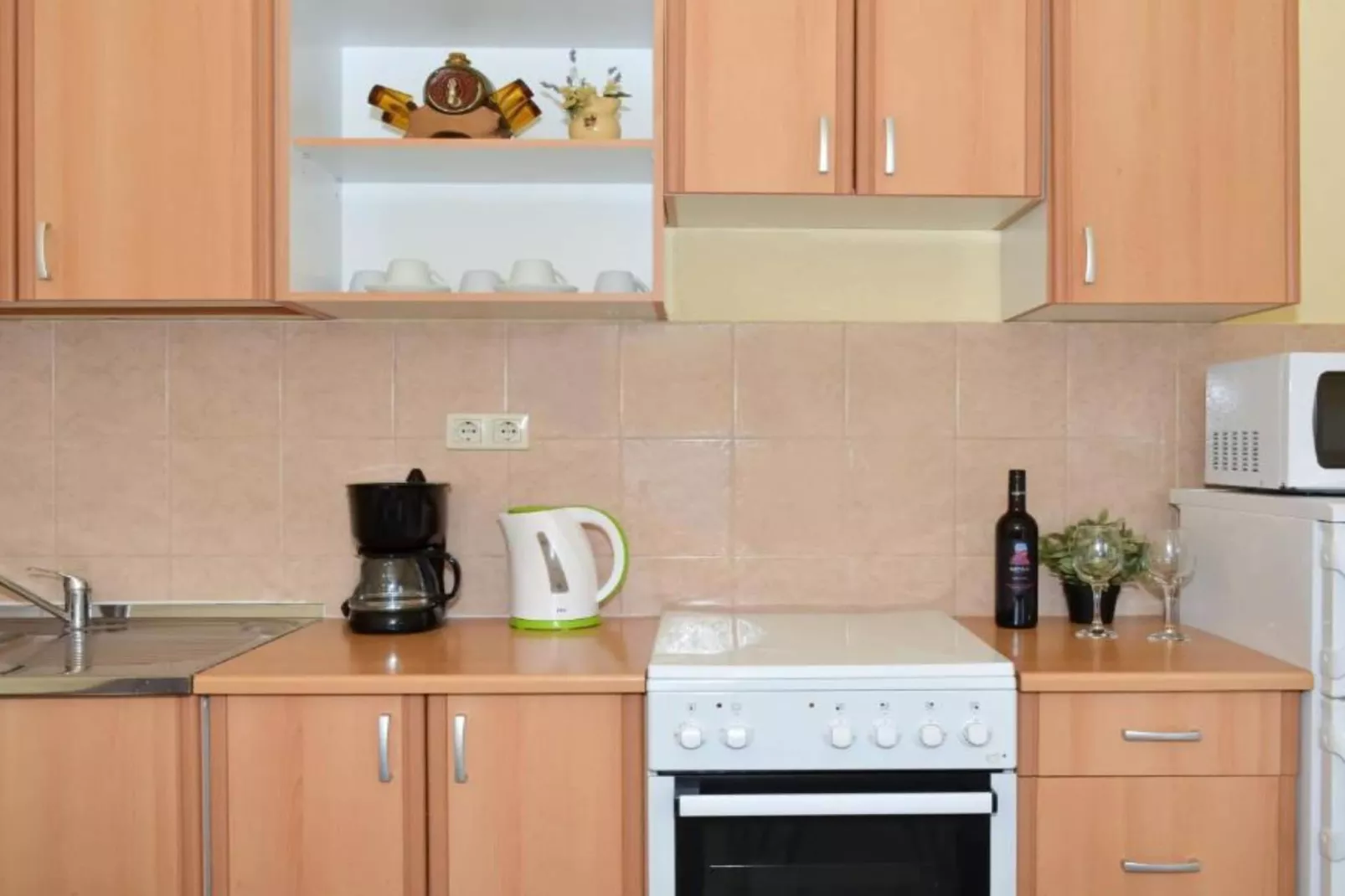 Apartments Nina - Two Bedroom Apartment with Balcony A1-Cuisine