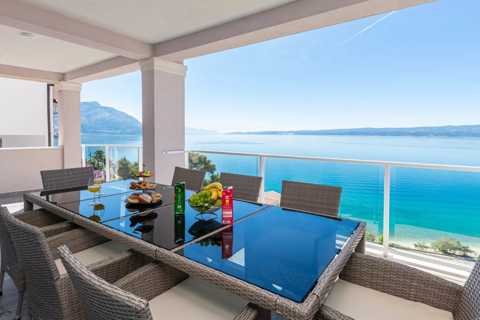 Apartments Hope (Dugi Rat) - Three-Bedroom Apartment with Jacuzzi  (Stanko)-Salle à manger