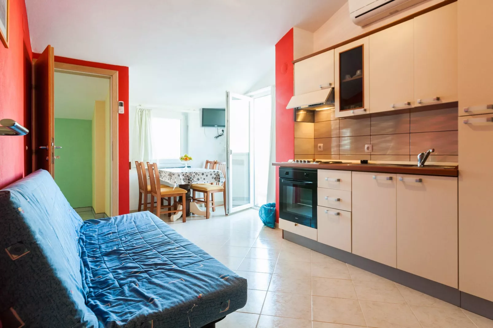 Cozy Apartments in Zadar with Sea and Mountain Views - Studio Apartment (owner 2)-Kitchen