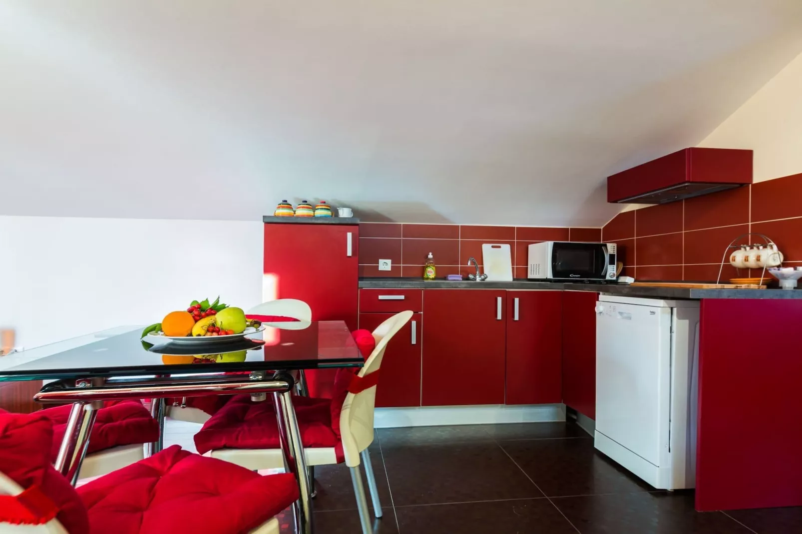 Elegant and Lavish Leisure Apartments Zadar with Outdoor Pool  - One Bedroom Apartment (owner Marasca)-Kitchen