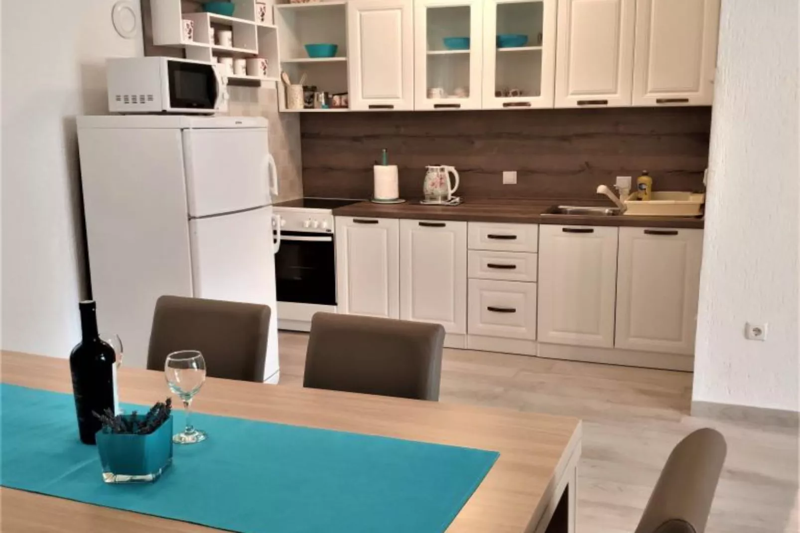 Apartments Dea & Paula - Standard Two Bedroom Apartment with Terrace-Kitchen