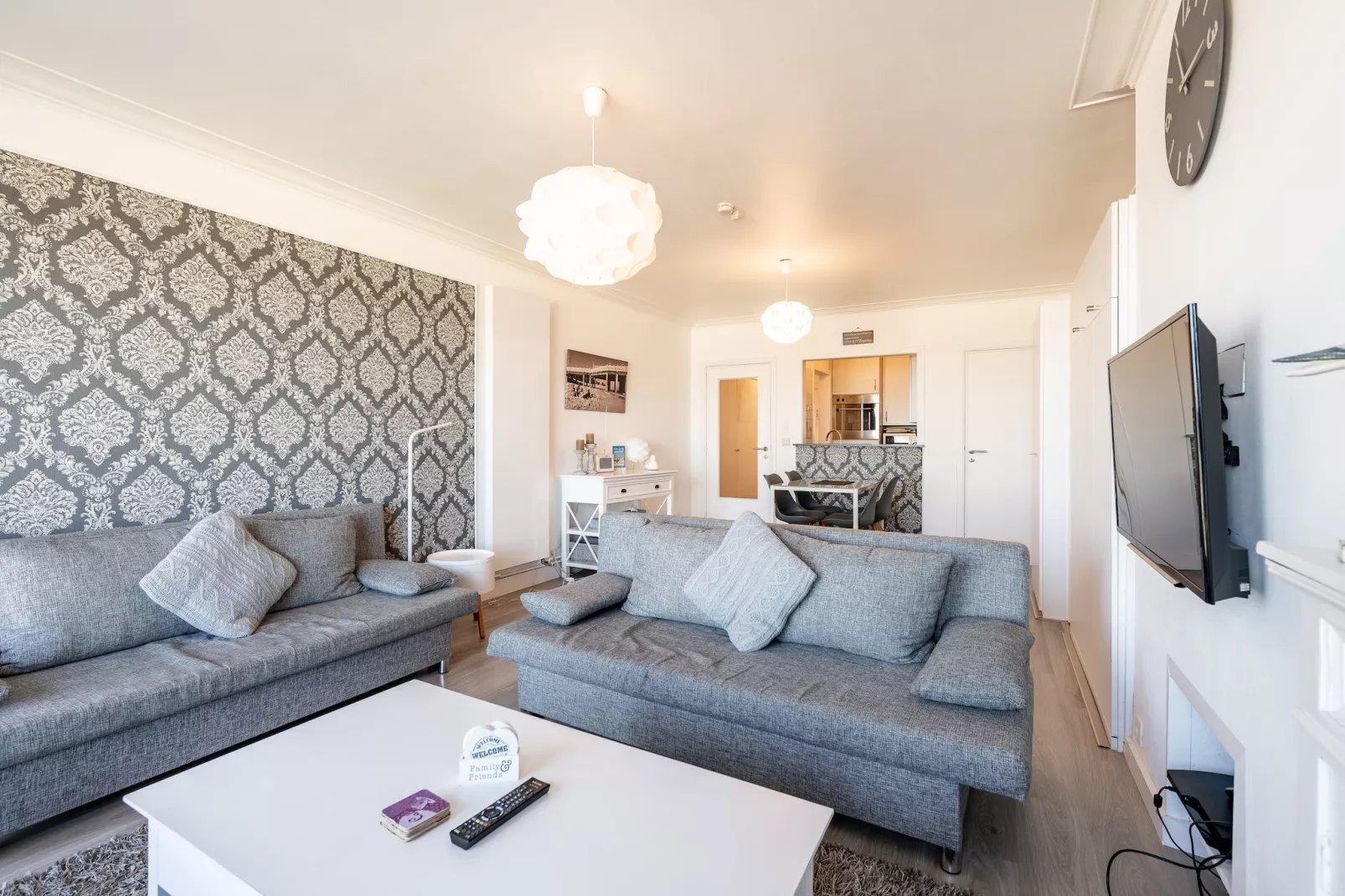 EXCELSIOR 32G-Living room