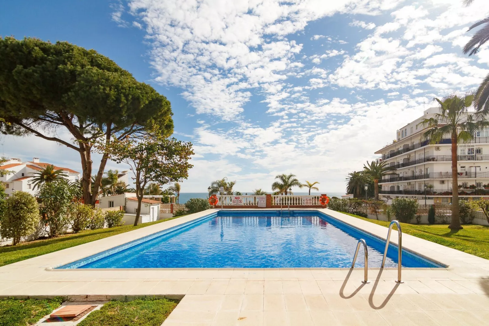 Carabeo 50 Apartment by Casasol-Swimming pool