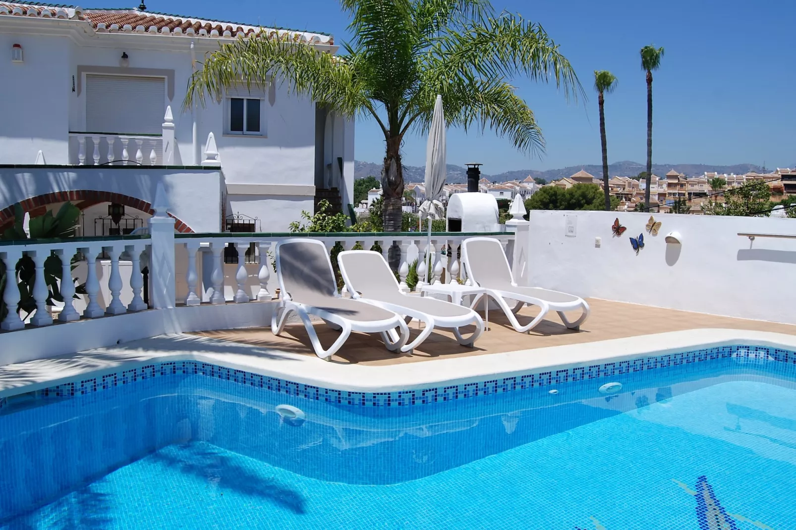 Villa Sandra Top Floor Escape by Casasol-Swimming pool