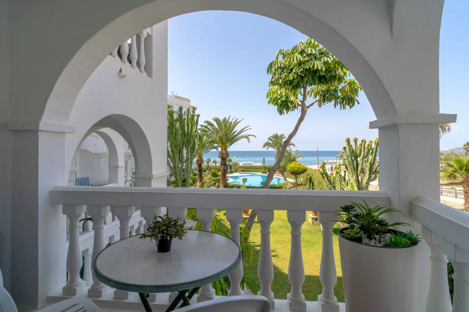 Stella Maris Beachfront B by Casasol-Terrace balcony