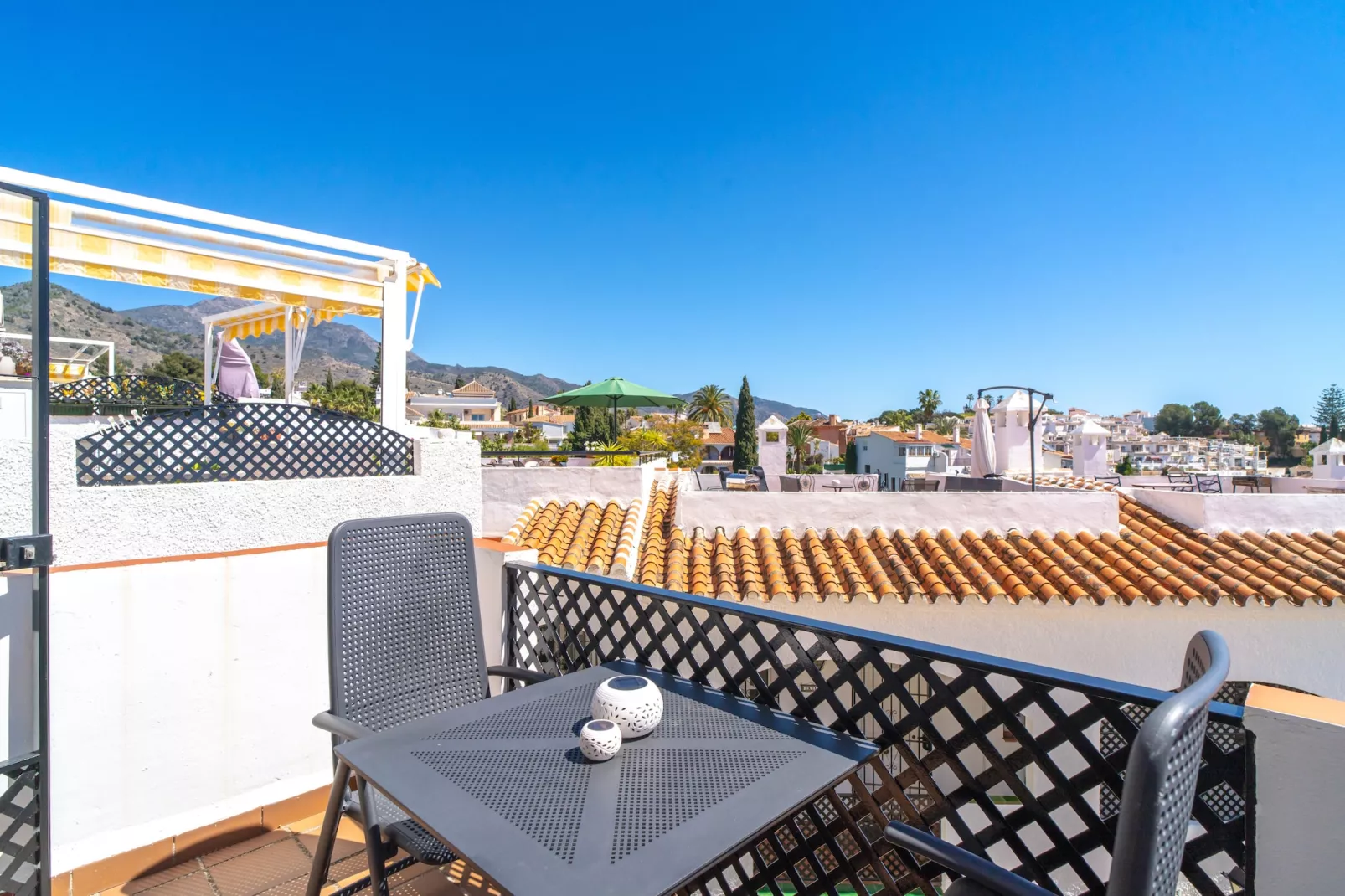 Verano Azul Seasun 90B by Casasol-Terrace balcony