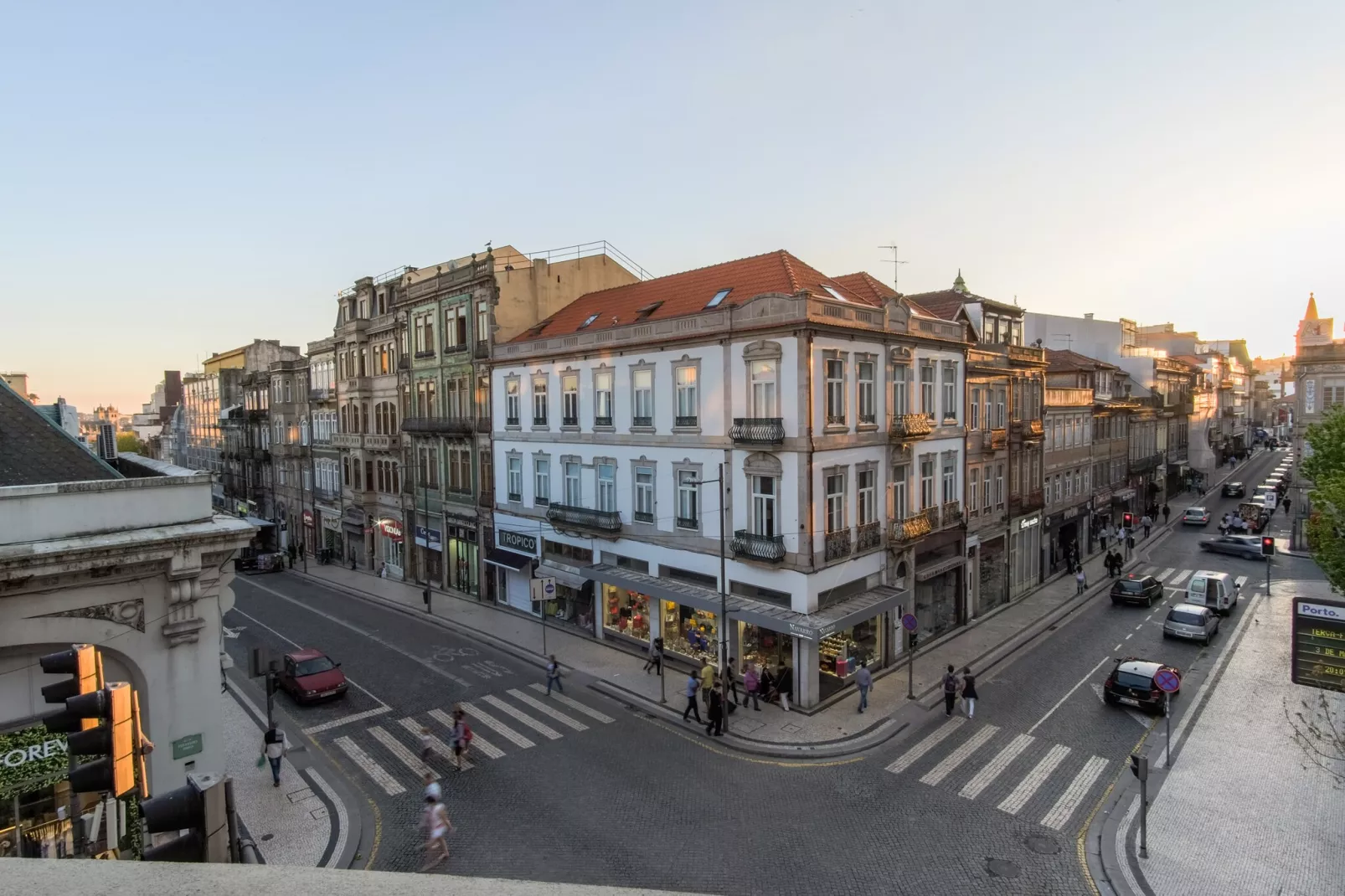 Feel Porto Downtown Art Tile-Floor plan