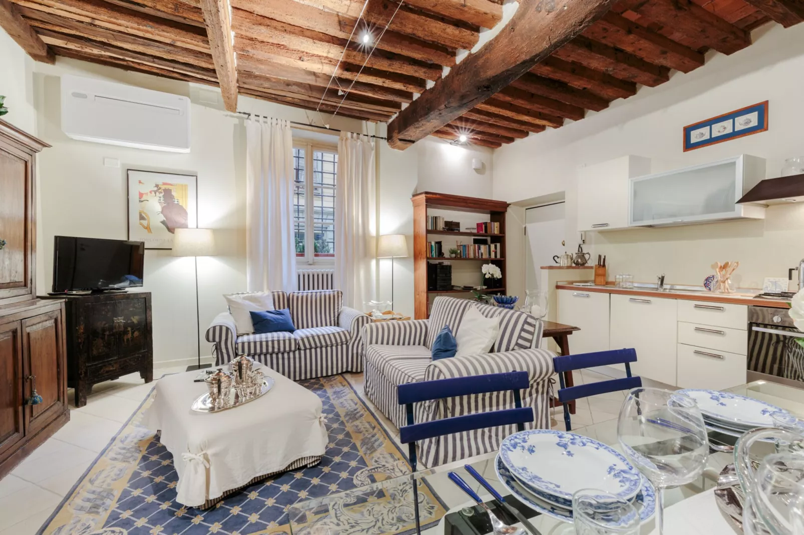 The 1400's Apartment-Untagged