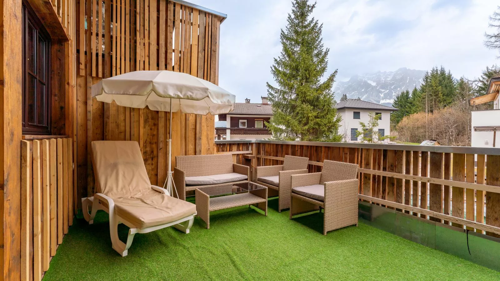 Biber Art Apartment 1-Terrace balcony