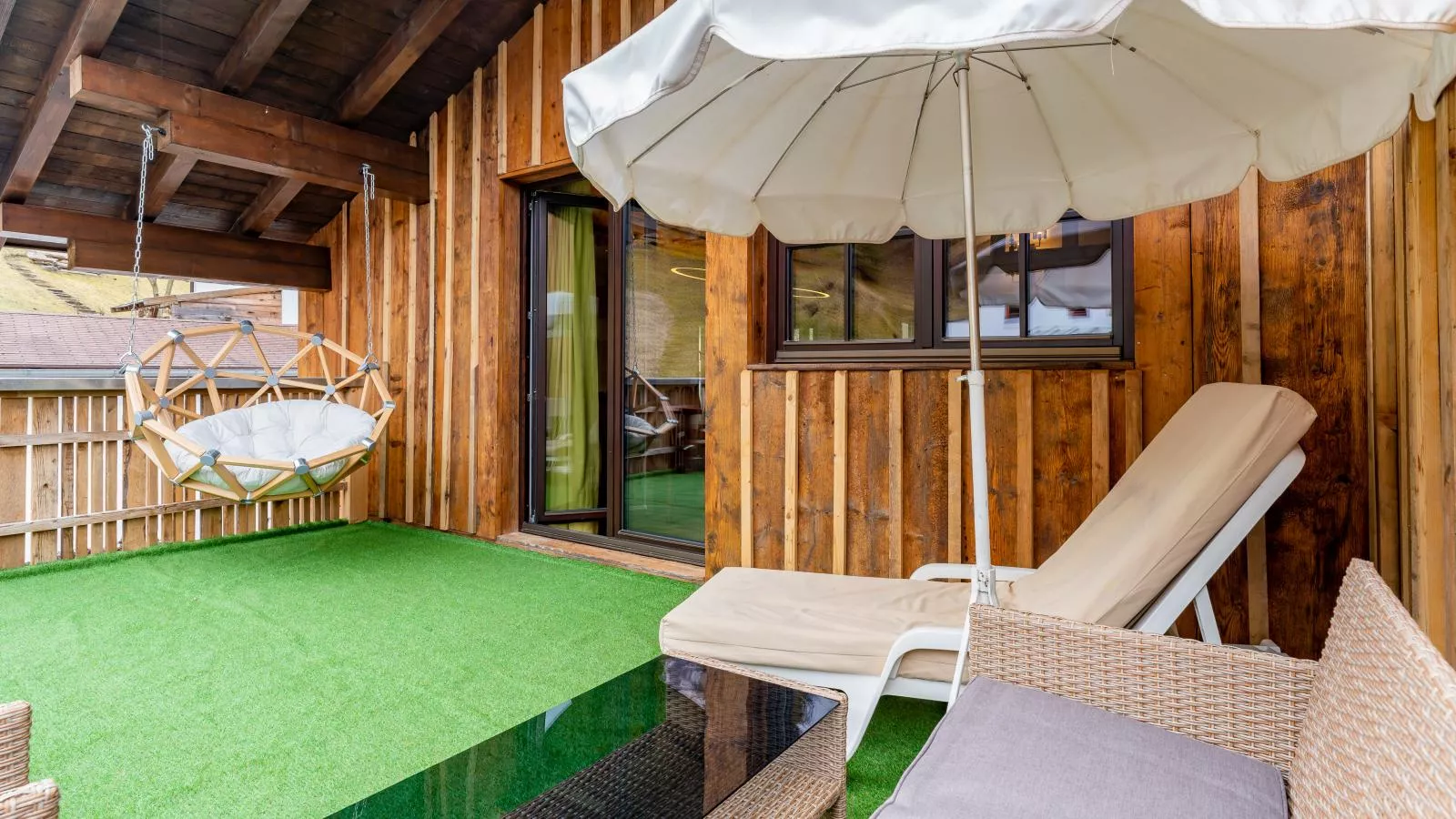 Biber Art Apartment 1-Terrace balcony