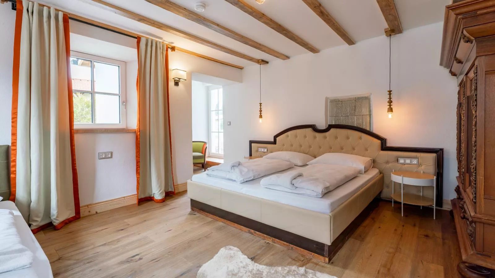 Biber Art Apartment 2-Bedroom