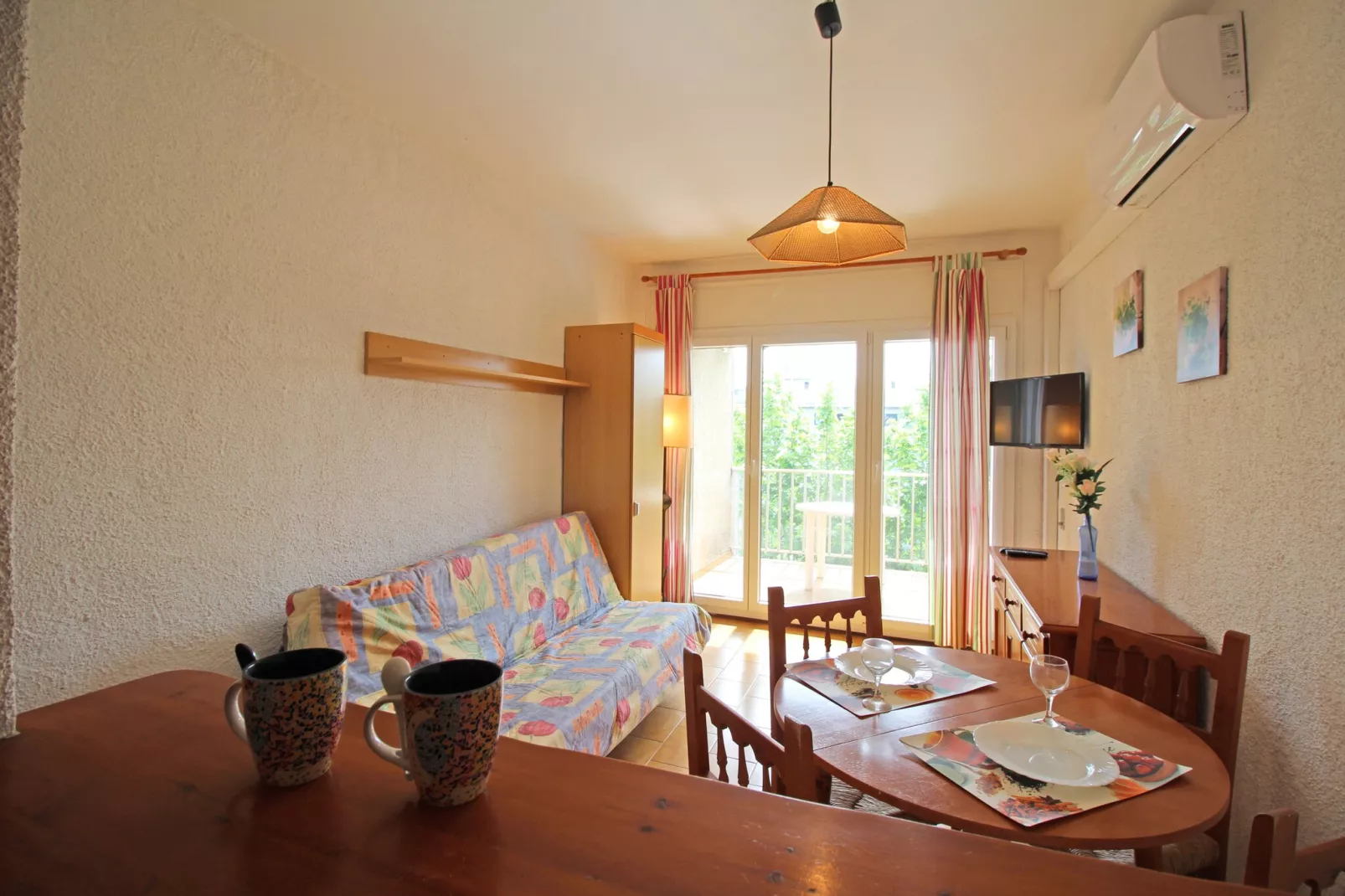 0168-POBLAT TIPIC 3R 3º B-Wohnzimmer