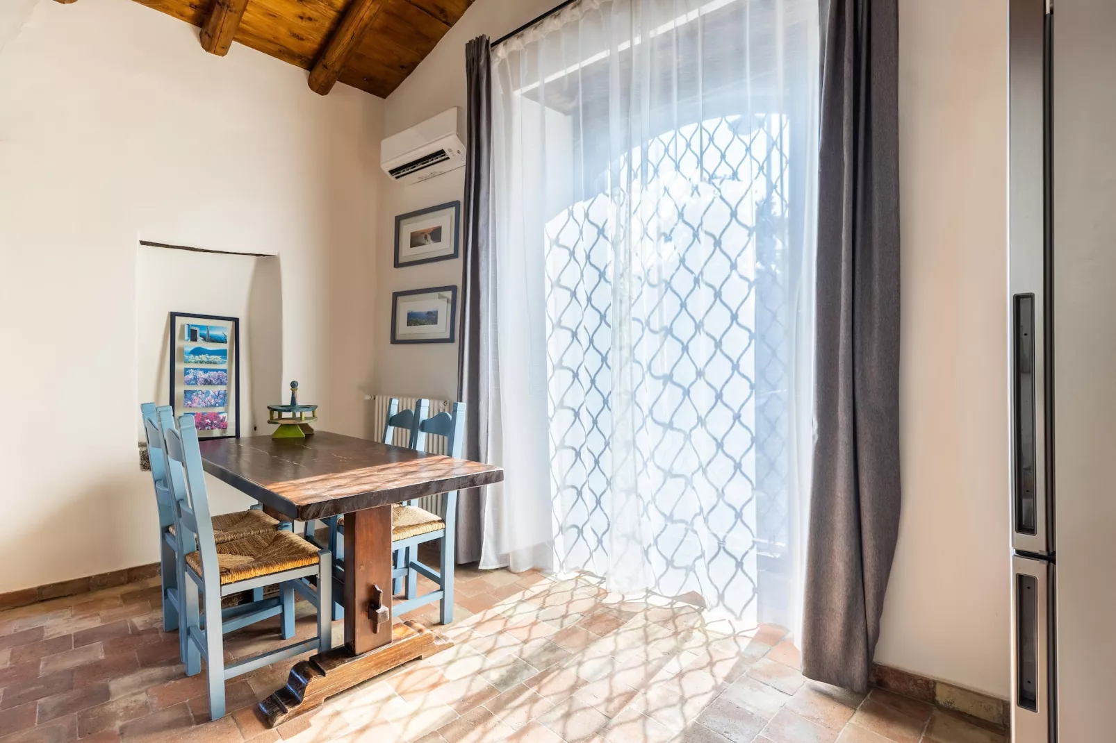 Appartamento La Cantina Villa di campagna-Dining room