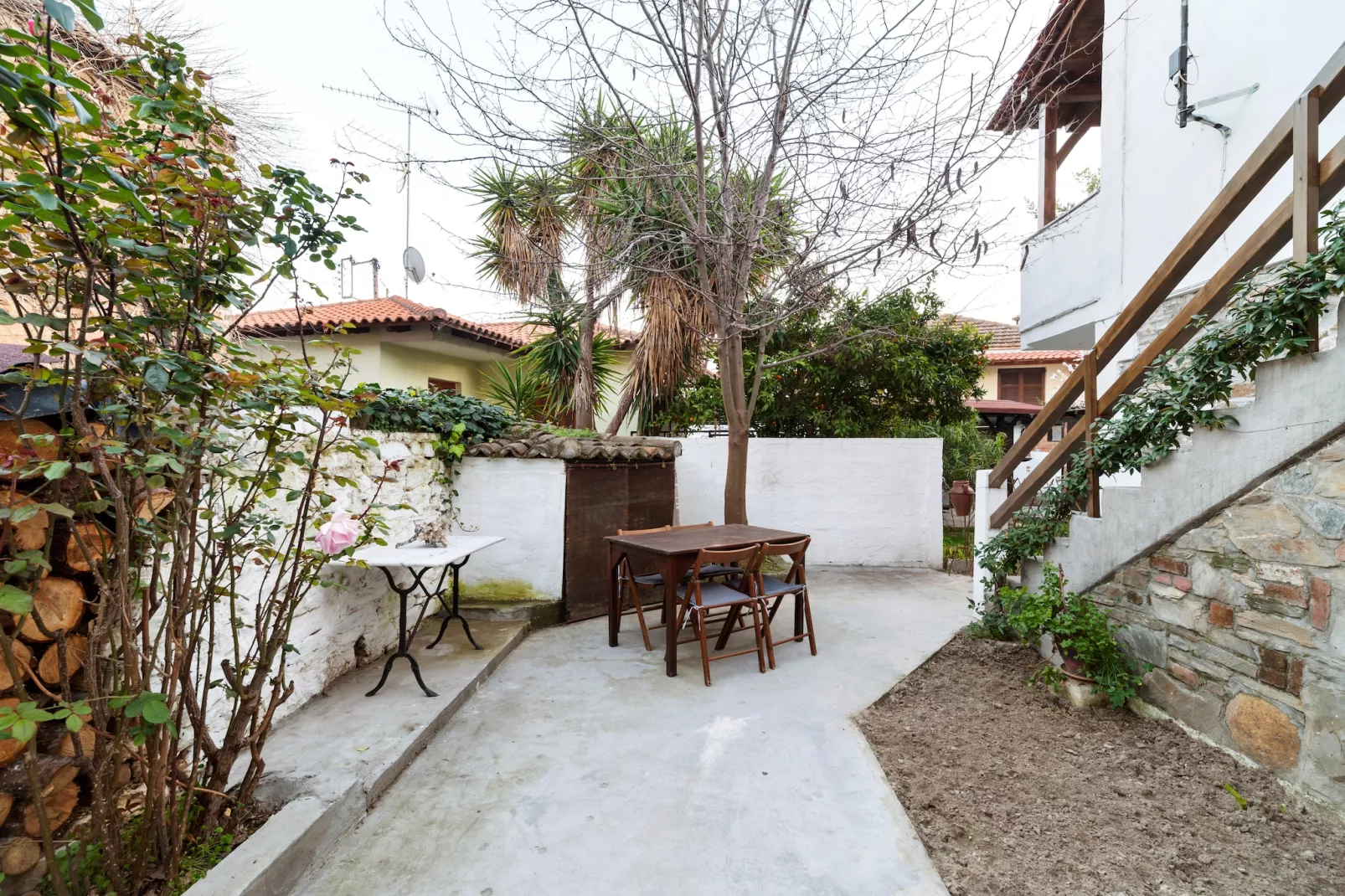 Apartment Agios Nikolaos-Exterior in summer