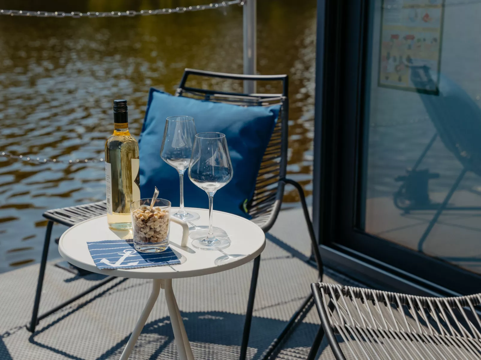 Floating Home-Hausboot in Mettlach Hafen-Outside
