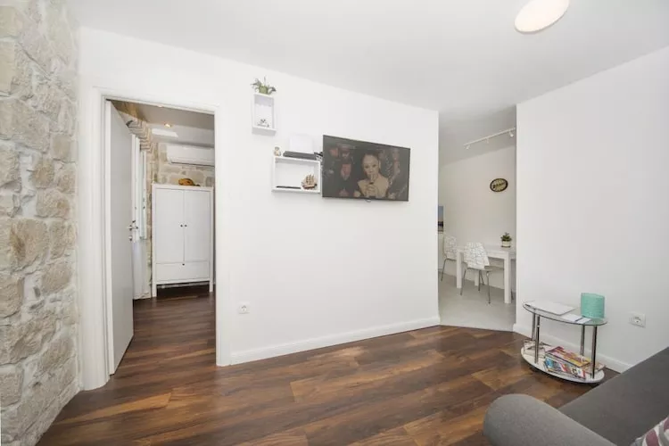 Apartments Stone Elegance (ST) - Deluxe Studio Apartment (Kamik)-Living room