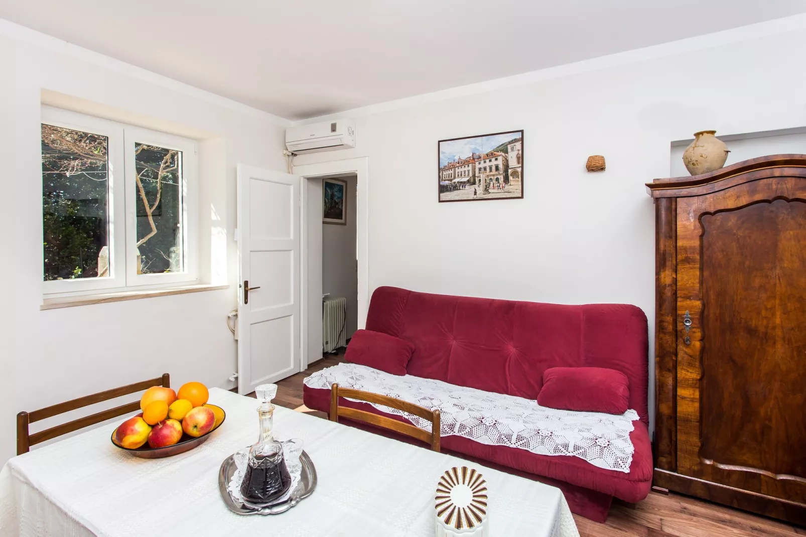 Apartments Ljubimir - One-Bedroom Apartment with Shared Terrace - Bambo-Living room