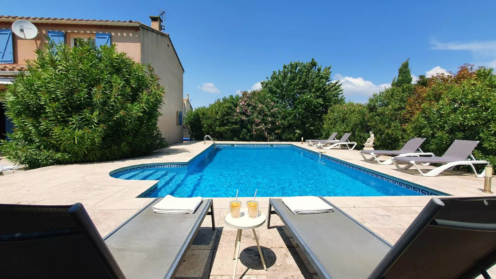 Roco Aigle-Pool