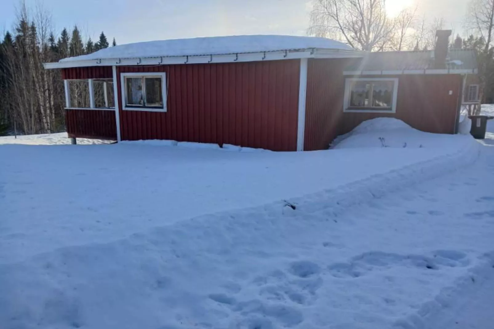 Gemütliche Hütte am See Gardsjon Lidsjoberg - Im Freien