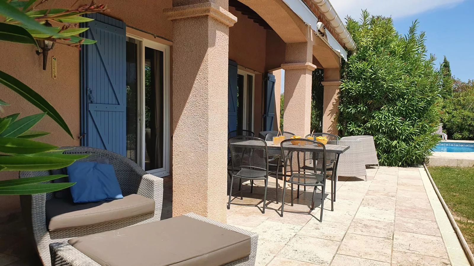 Roco Aigle-Terrace balcony