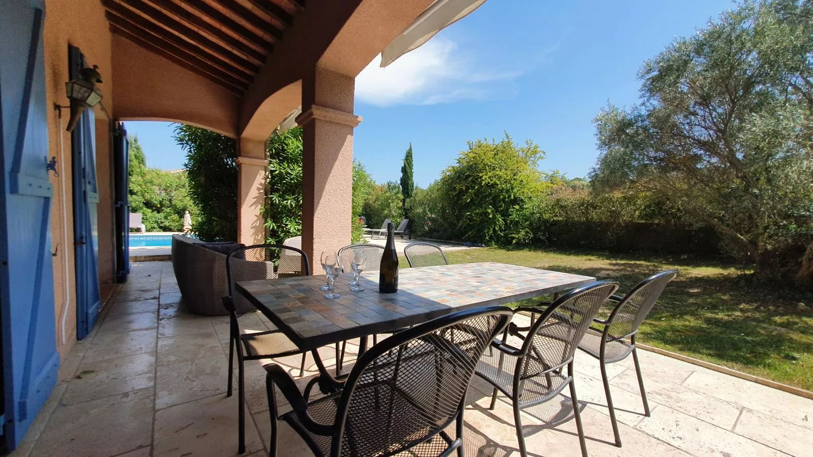 Roco Aigle-Terrace balcony