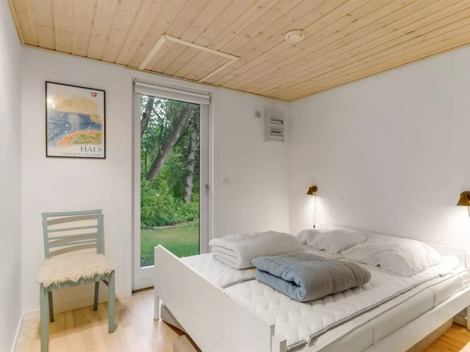 "Alica" -  from the sea-Dedans