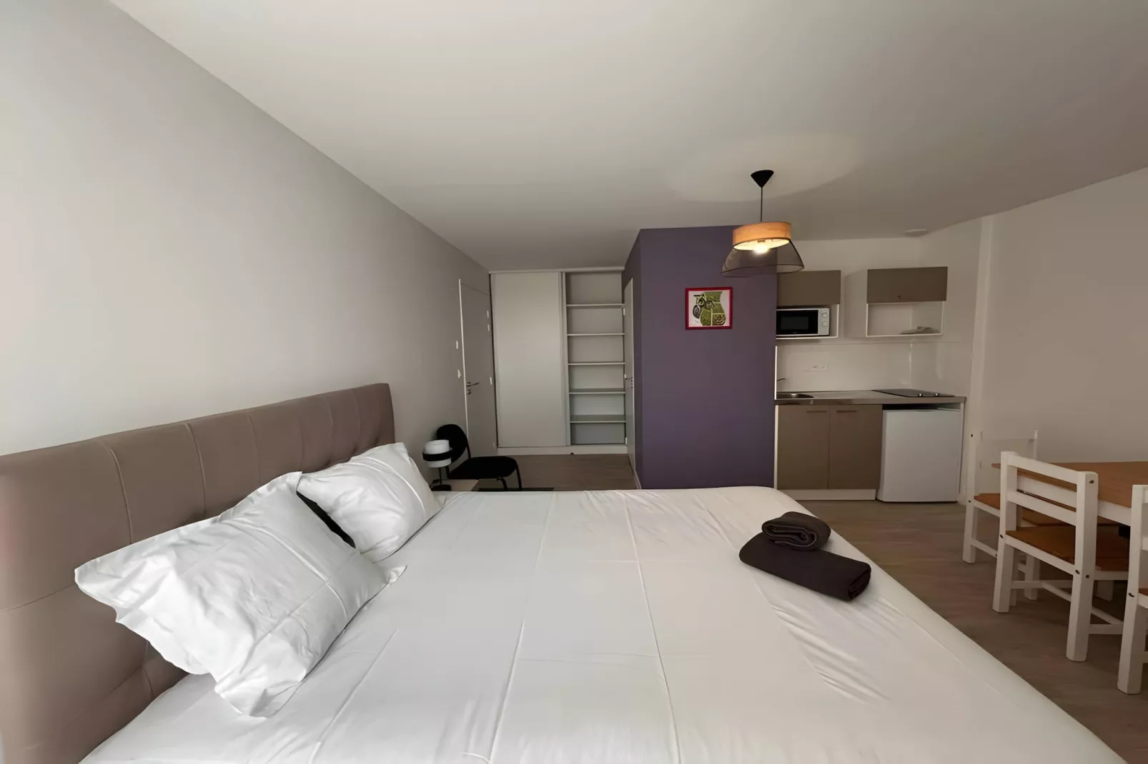 Les Orchidées - Campagne - 2p - Rêve au Mans-Bedroom