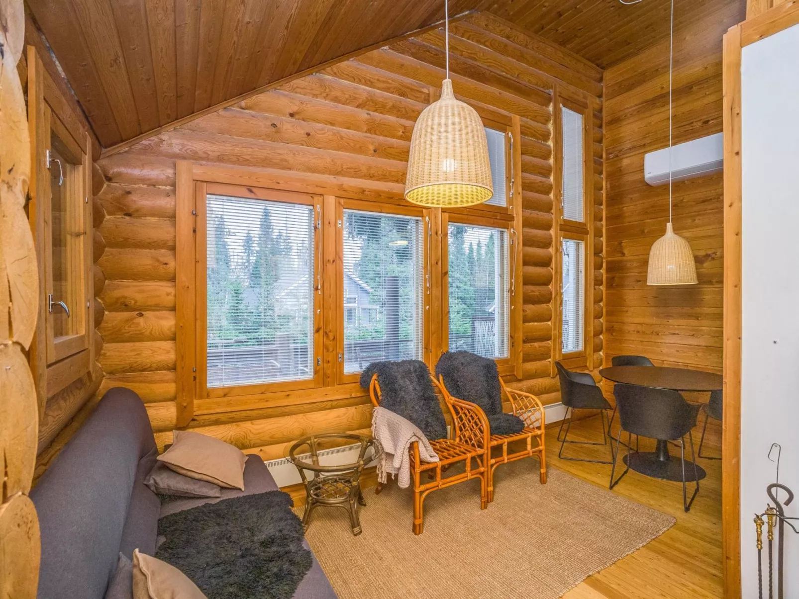 Korpivuosseli 7 b-Inside