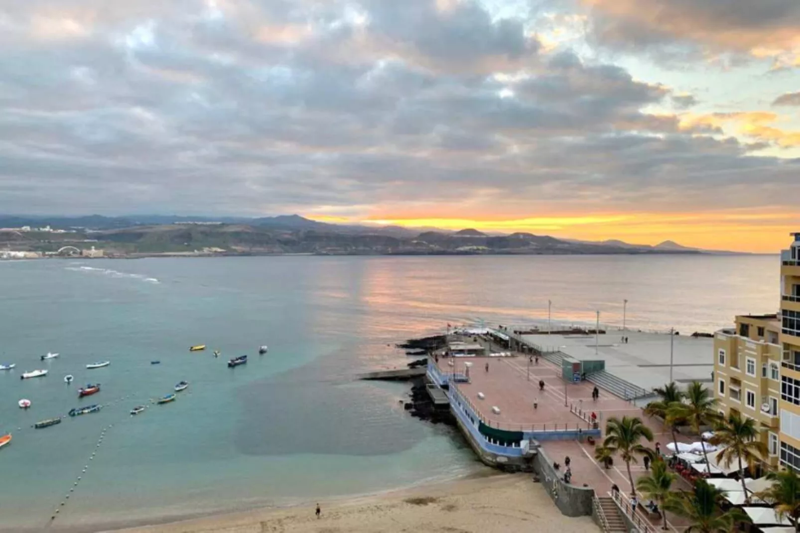 Sunset views over the sea By CanariasGetaway