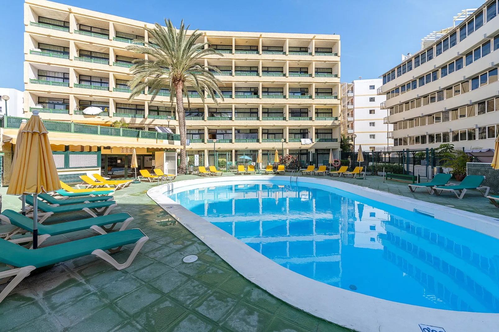 Beach View Apartment I-Piscine