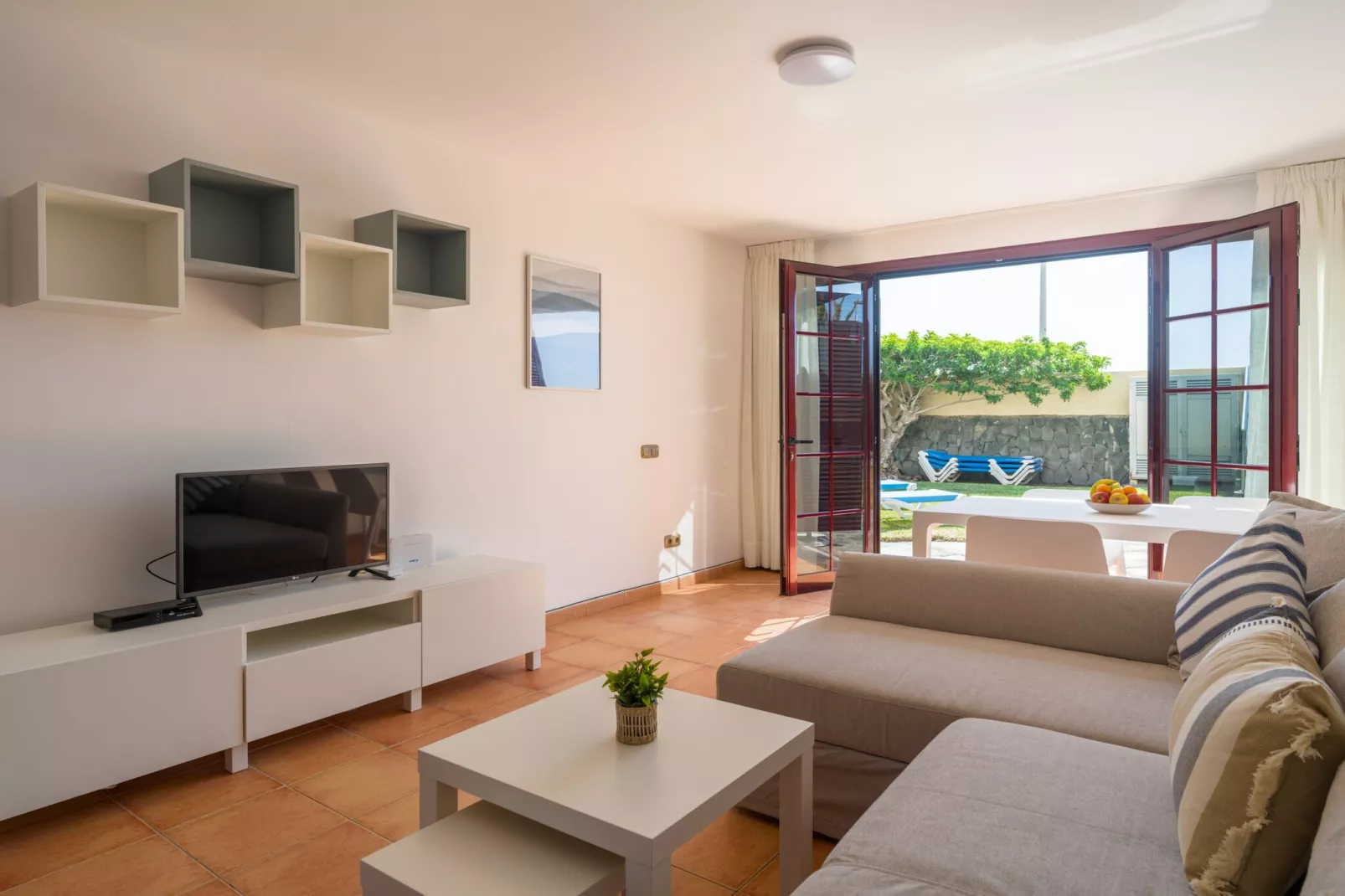 Ciaboga Front Line By CanariasGetaway-Salon