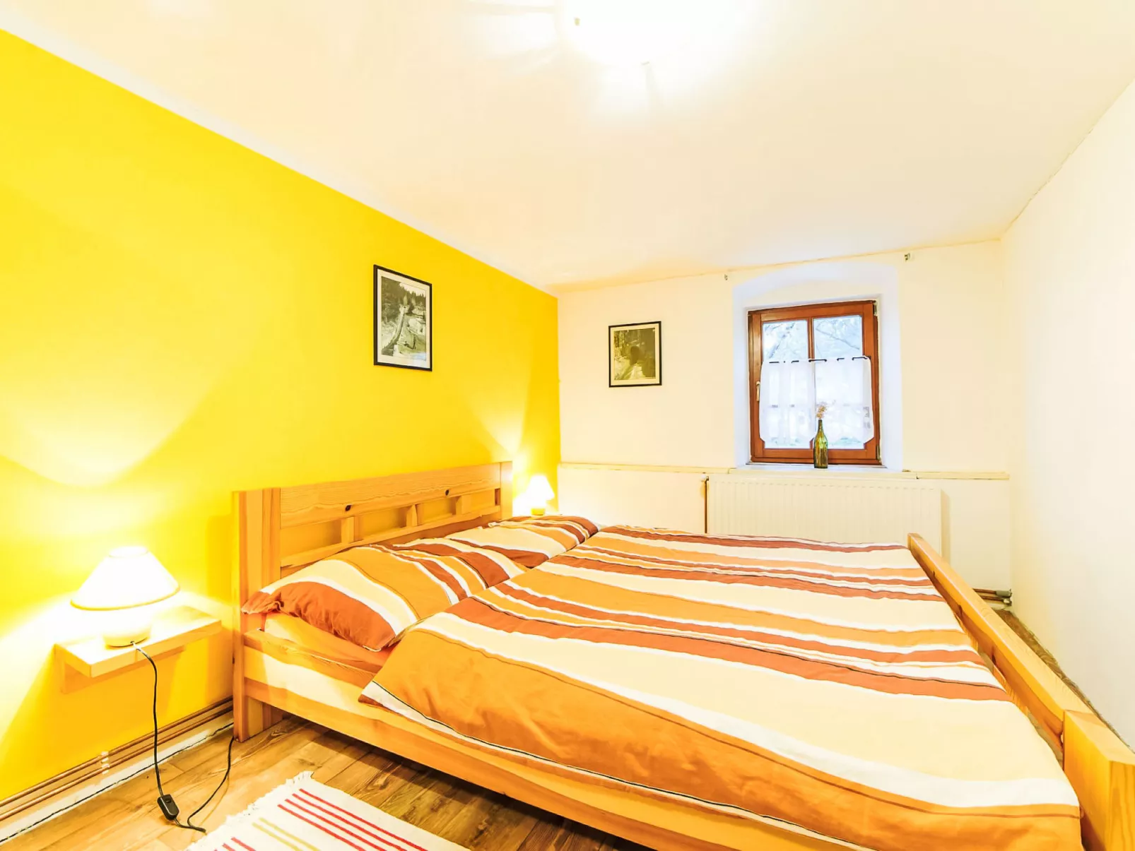 Relax in Farmhouse-Inside