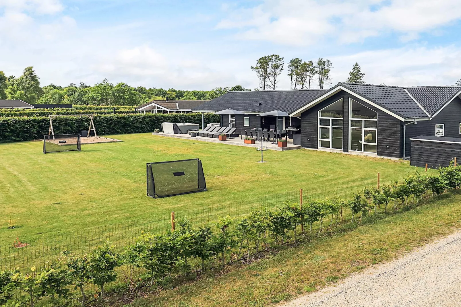 5 Sterne Ferienhaus in Hadsund-Im Freien