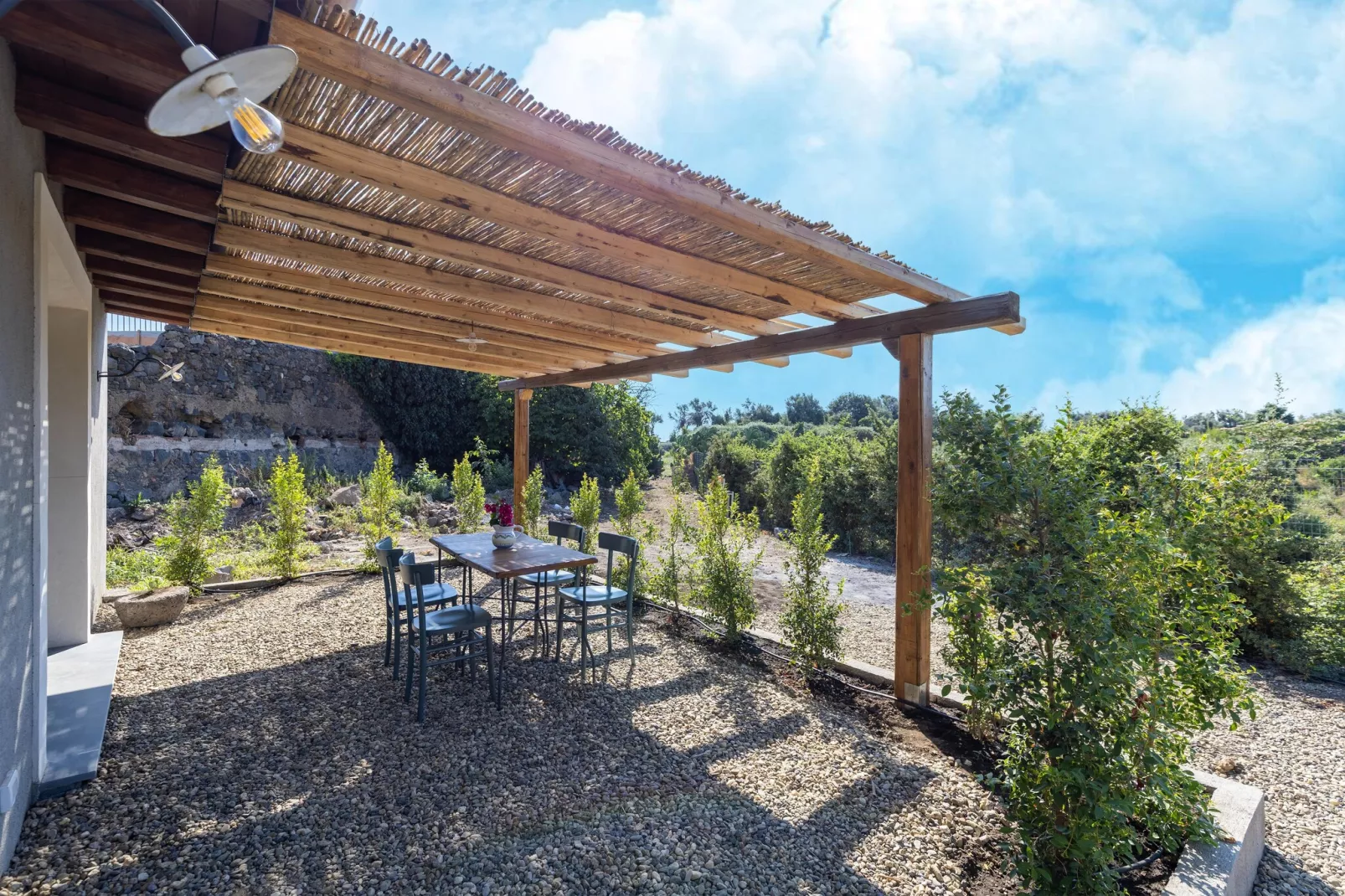 Appartamento La Cantina Villa di campagna NUOVO-Gardens in summer