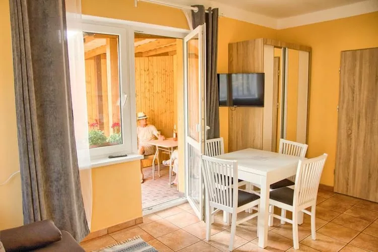 Mieszkanie na parterze dla 4 osób 2 pokojowe-Living room