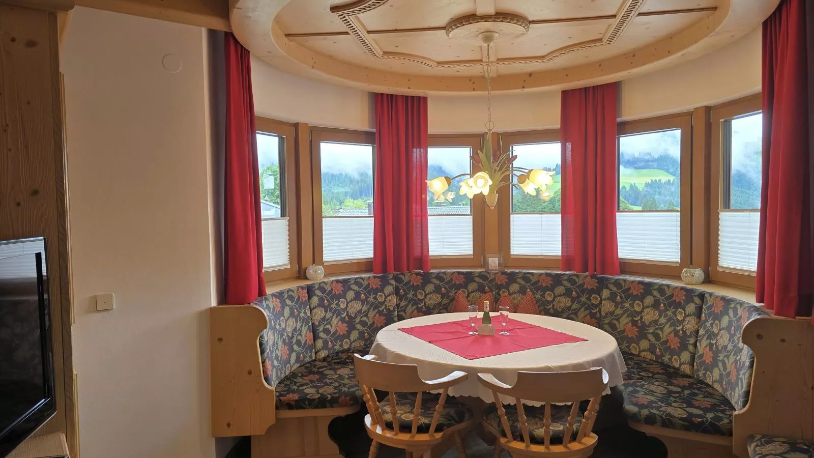 Landhaus Marchfeld Top 1-Living room