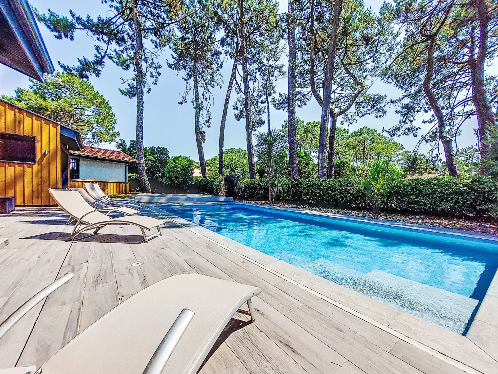 Villa les Verdiers-Outside