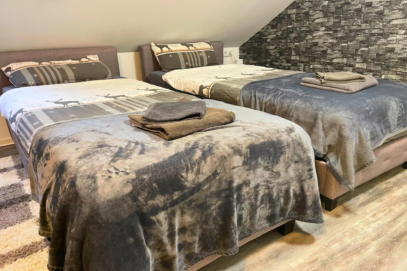 PH5 Pellinger-Hof Studio Apartment-Bedroom