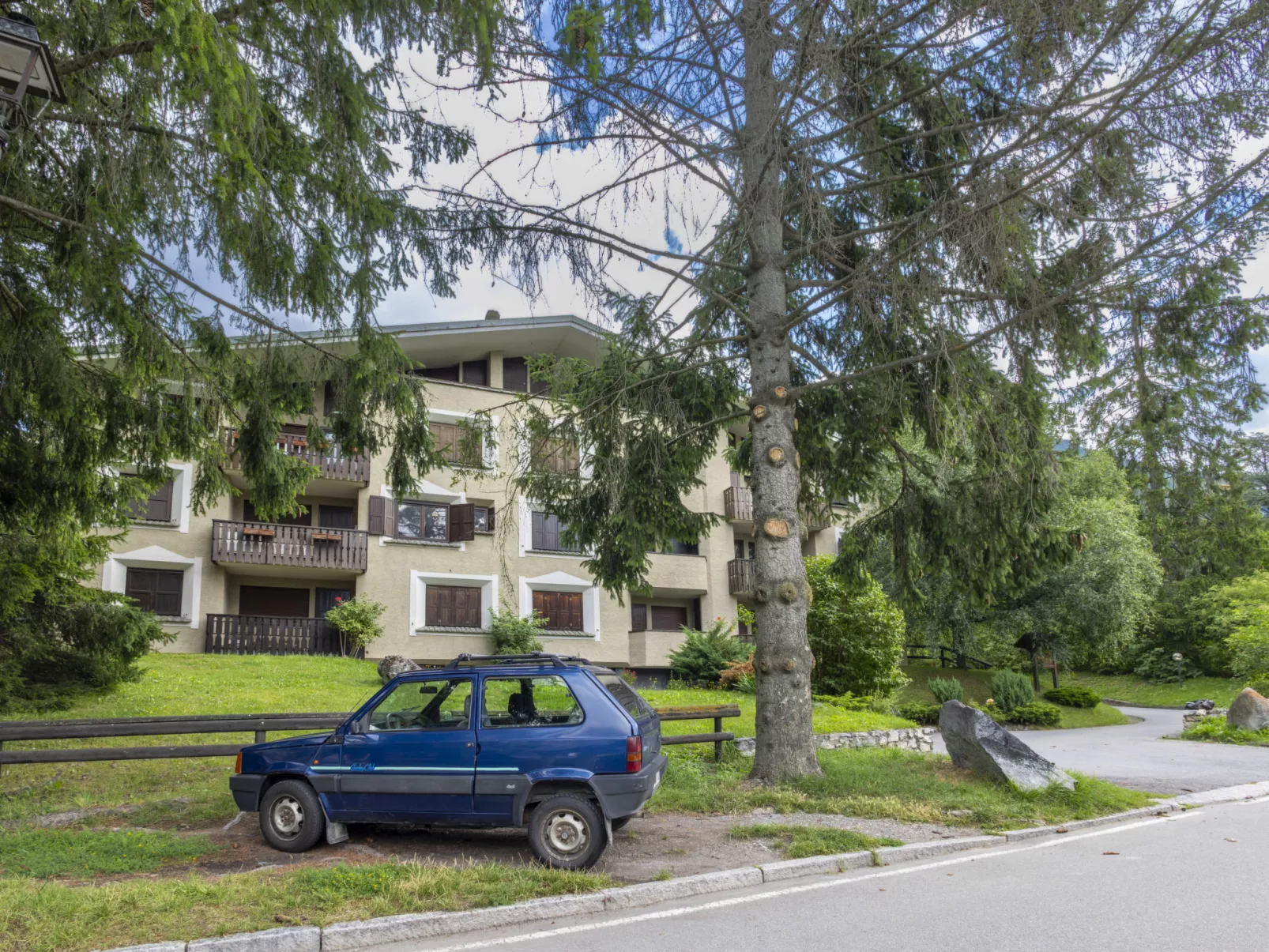 Casa Bersaglio-Outside