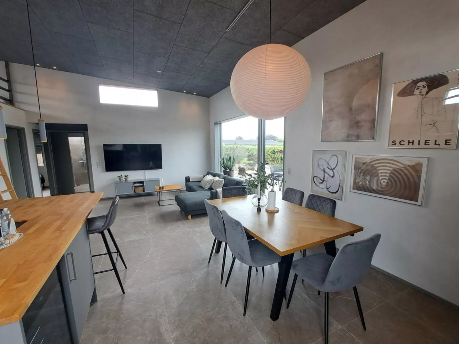 "Elvie" - 150m from the sea-Dedans