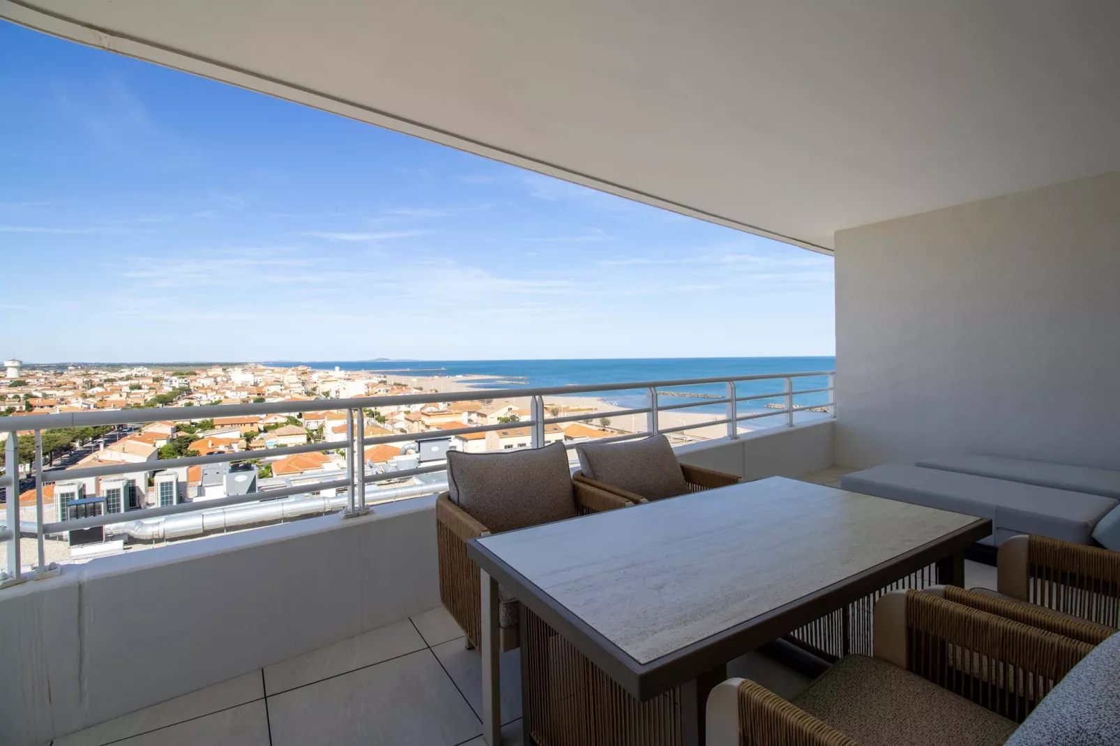B903-Terrasse/Balkon