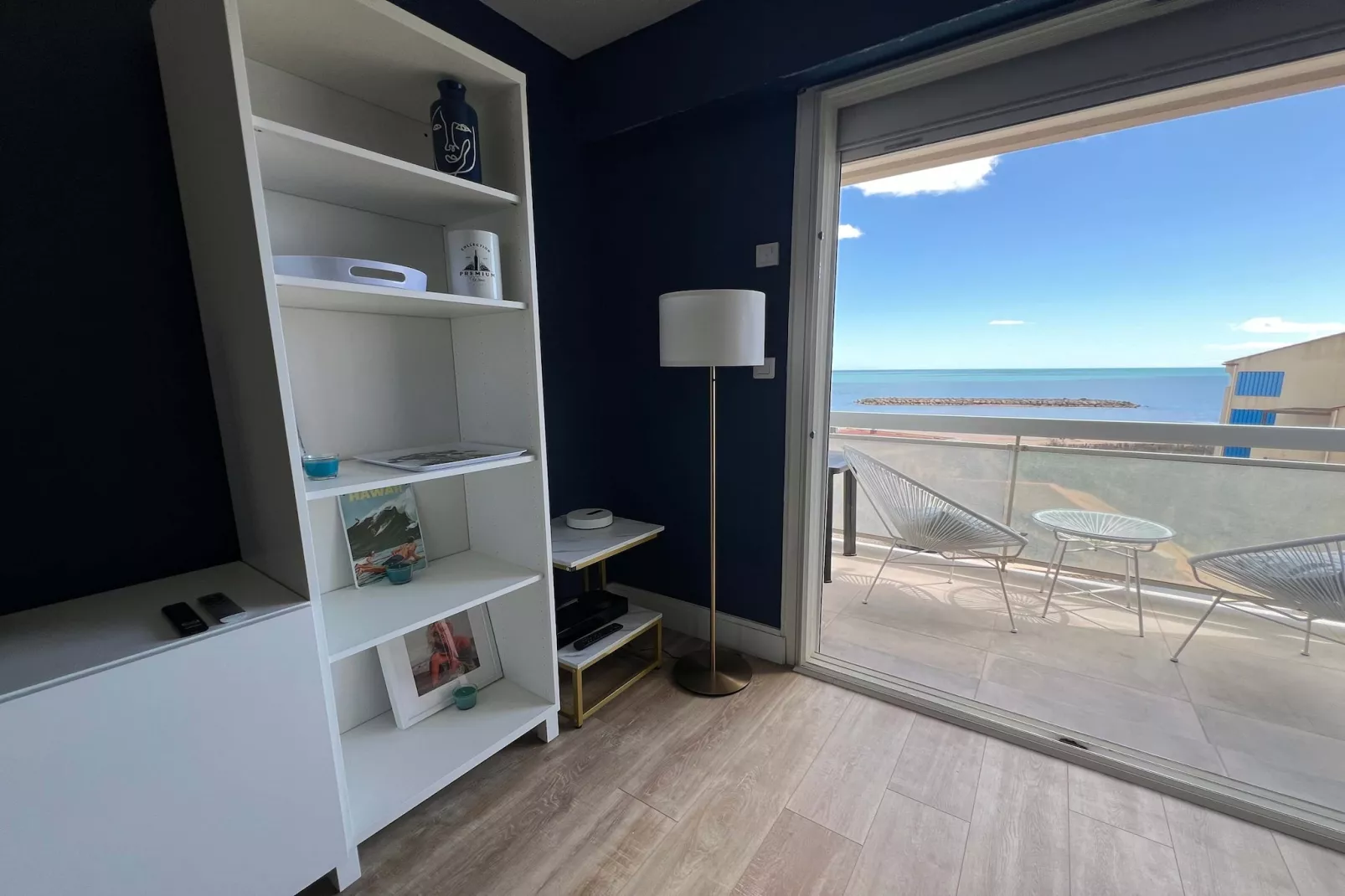 95 Déjoué vue mer av-Living room