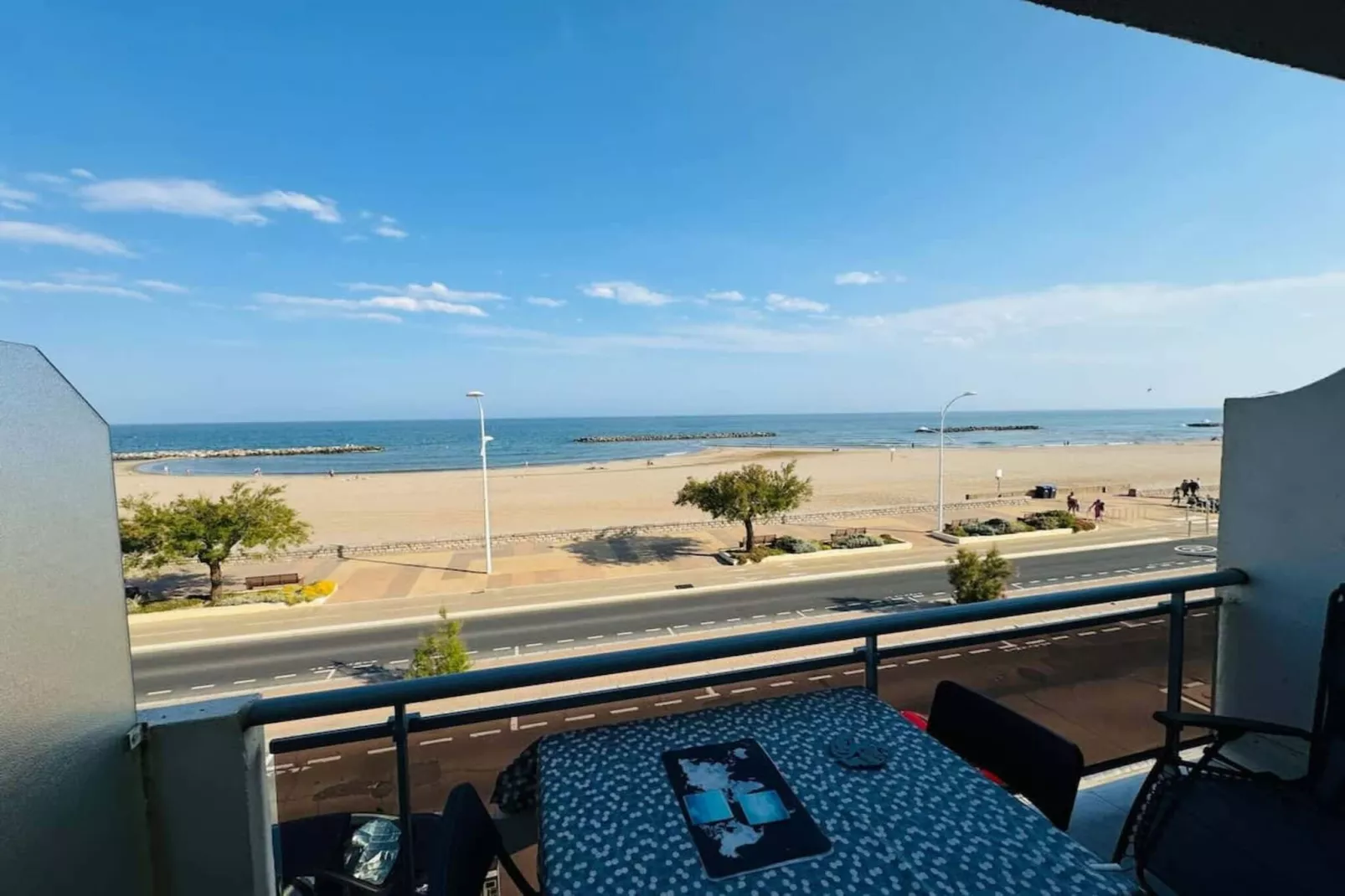 61 Appartement trois-Terrasse/Balkon