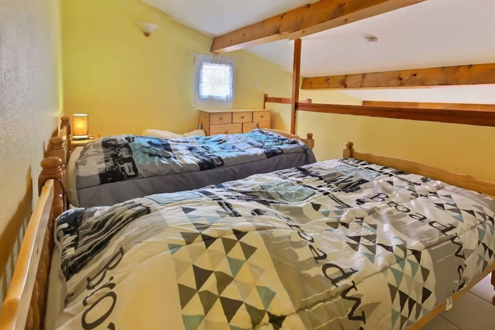 LOU 174 BOULARD-Bedroom