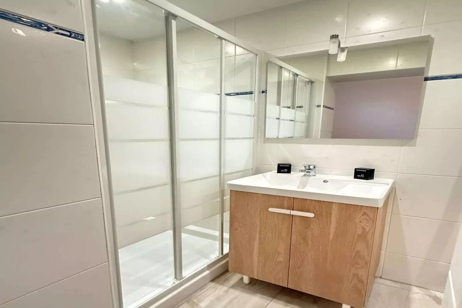 56 Appartement en Rd-Badezimmer