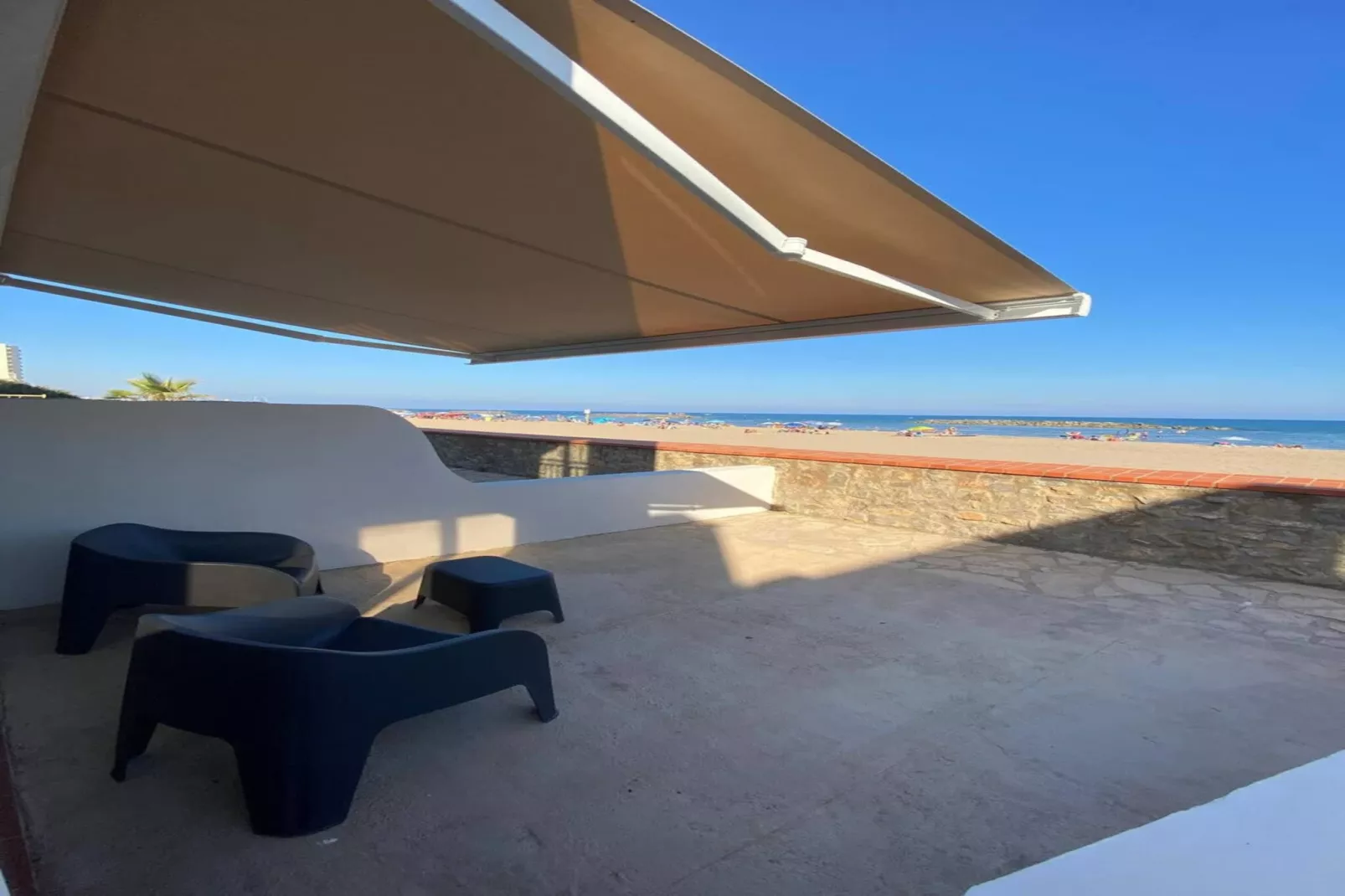57 Testut-Terrace balcony