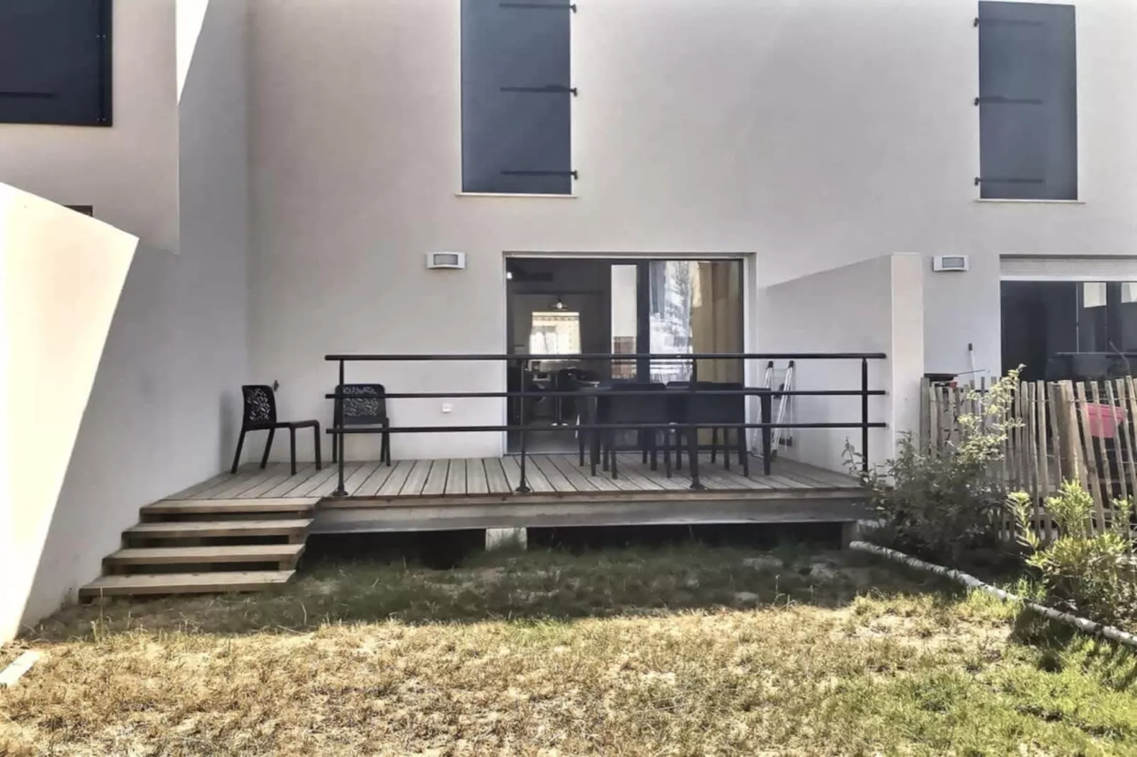 184 REYNES-Terrace balcony